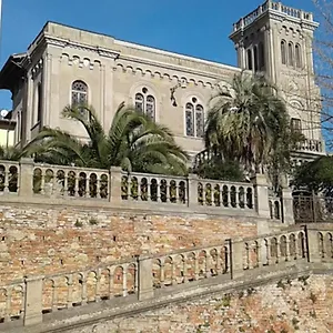 https://villa-silvestri.it-tuscanyhotel.com