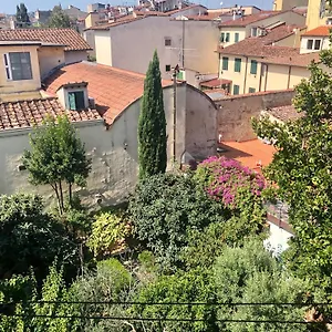 https://atmosfere-rinascimentali.it-tuscanyhotel.com